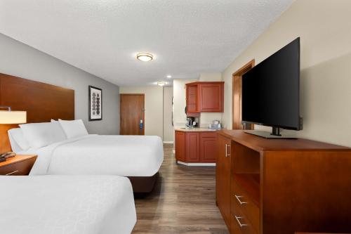 Holiday Inn Express Fremont Angola Area an IHG Hotel - image 11