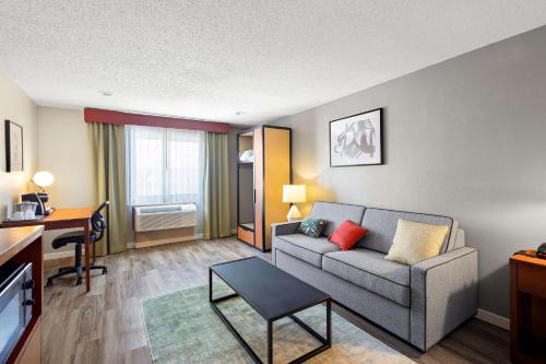 Holiday Inn Express Fremont Angola Area an IHG Hotel - image 10