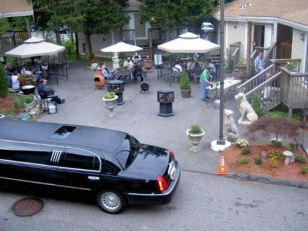 Létesítmények, Cedar Park Inn in North Stonington