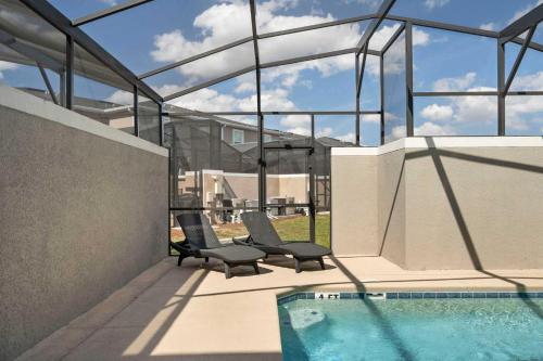 Relaxing Getaway Near Disney with Pool & Themed Rooms - image 8