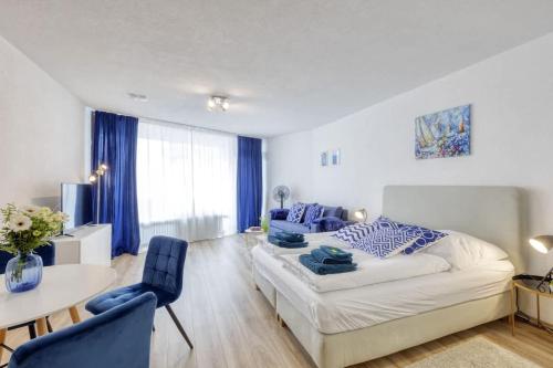 Relax-Apartment mit Indoor-Pool, Fitness und Netflix am Bodensee in Uhldingen-Mühlhofen, Deutschland