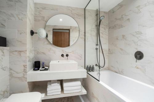 Sheraton Roma Hotel & Conference Center - image 12