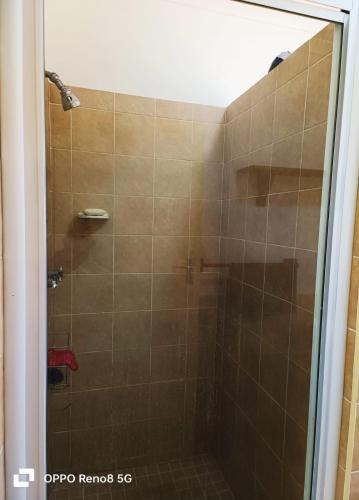 Ducha, 23 Country Cabanas, Scottburgh in Scottburgh