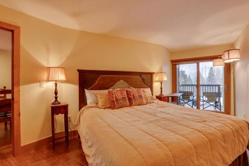 Vail Condo with Hot Tub Access 1 Mi to Skiing! - image 7