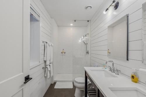 Fireplace Woods Club Access - Modern Quechee - image 10