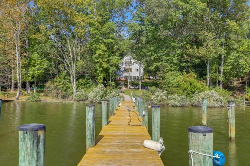 Waterfront Lusby Escape with Fire Pit and Kayaks! in Dowell, USA