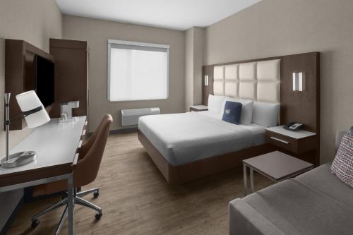 King Room - Non-Smoking image 5