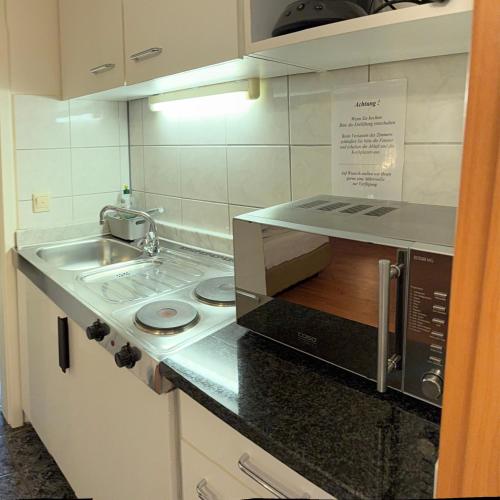 Keyless Boardinghouse