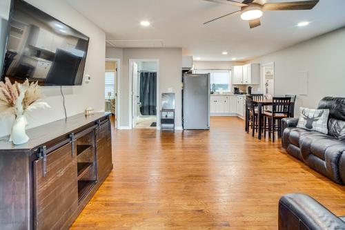 Home 14 Mi to Highpoint Health with Fenced Yard! in Hendersonville (TN)