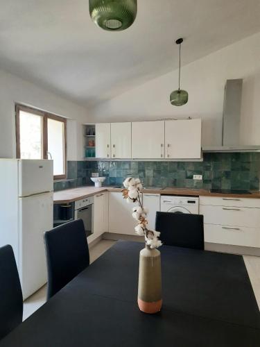 Konyha, La Grange in Le Cannet Des Maures