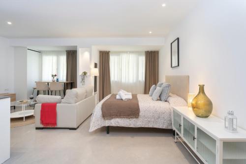 Apartamentos Costa Tropical by Rent Me in 莫特瑞尔