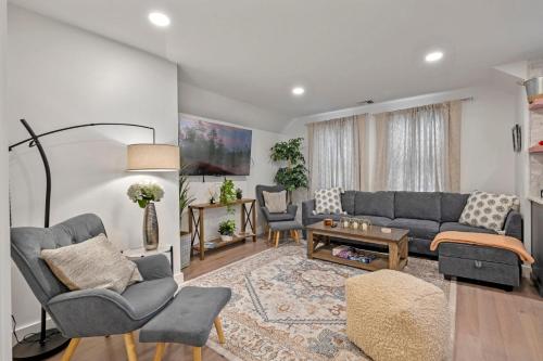 Spacious 3BR Salem Getaway, Modern & Walkable