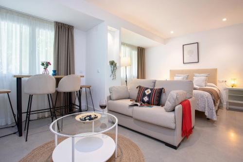 Apartamentos Costa Tropical by Rent Me in 莫特瑞尔