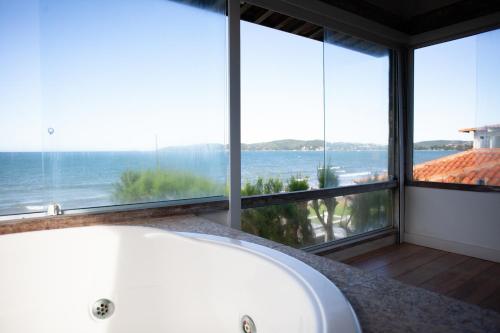 جاكوزي, Casa de Luxo a Beira Mar em Búzios, RJ (Casa de Luxo a Beira Mar em Buzios, RJ) in Vila Luiza