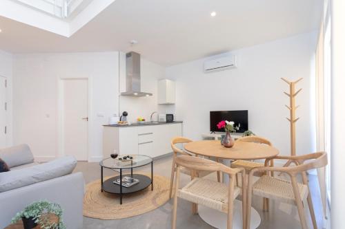 厨房, Apartamentos Costa Tropical by Rent Me in 莫特瑞尔