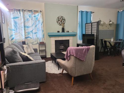 Shared lounge/TV area, Guest Room in Sherman Oaks with private bathroom and balcony in Sherman Oaks