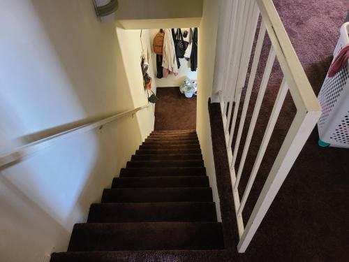 Guest Room in Sherman Oaks with private bathroom and balcony in Sherman Oaks