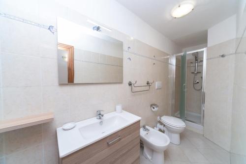Giada 103 - Central Florence Apartment by the train station - image 5