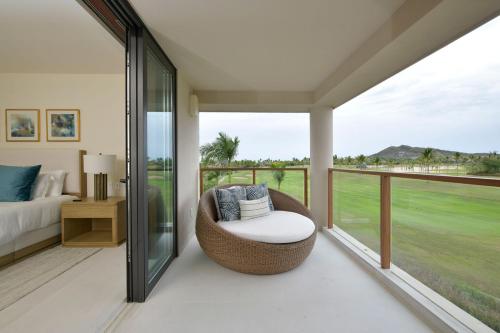 Condo Silver in El Encanto