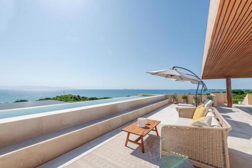 Rooftop Oasis In El Surf