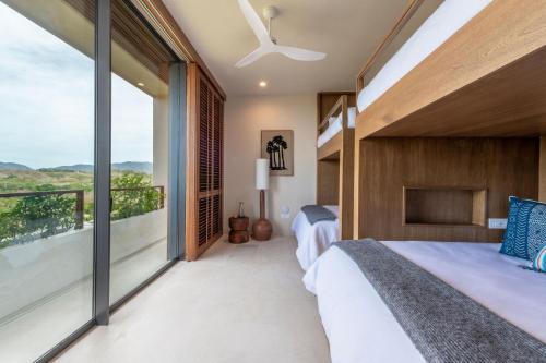 Rooftop Oasis In El Surf