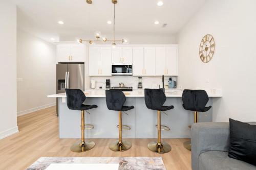 Modern 3BR Stay Near DT CHI detail