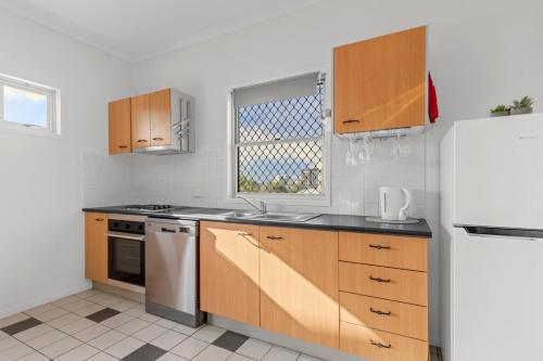 Book Now for Anzac Day long weekend by Custom Bnb Hosting