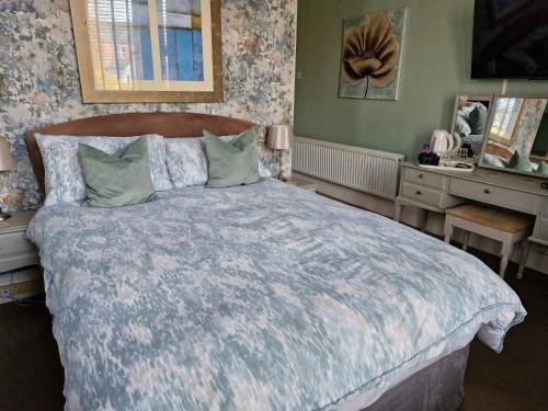 Warwick Lodge - image 14