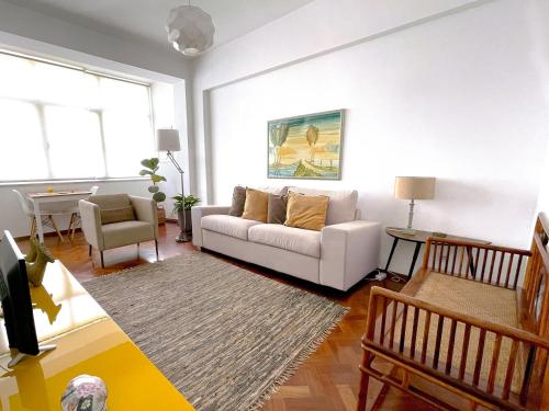 SWEET CASHMERE - Spacious Apartment with balcony near Metro & Airport, Lizbona