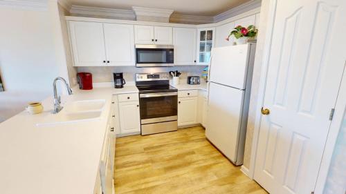 Dolphin Watch 05 by Tybee Beach Vacation Rentals Dolphin Watch 05 by Tybee Beach Vacation Rentals