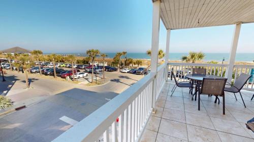 Dolphin Watch 05 by Tybee Beach Vacation Rentals Dolphin Watch 05 by Tybee Beach Vacation Rentals