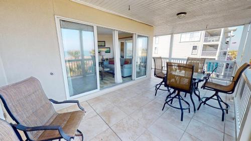 Dolphin Watch 05 by Tybee Beach Vacation Rentals Dolphin Watch 05 by Tybee Beach Vacation Rentals