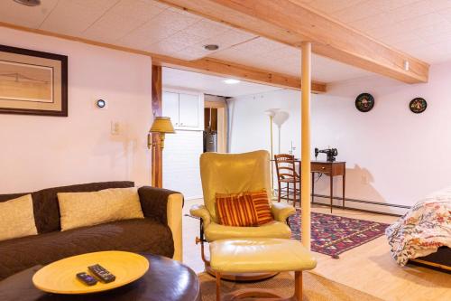 Charming home - views of Hunter Mountain slopes