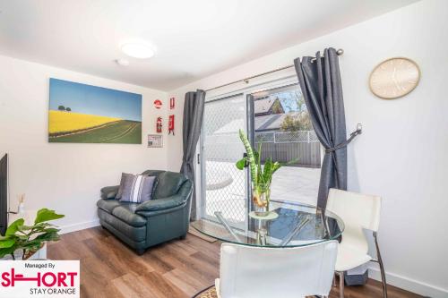 The Compact Cube - 1 Bedroom Apartment on Summer Near CBD, Orange (fotografie 4)