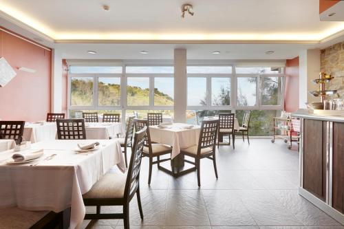 Restaurant, Saiaz Getaria Hotela in Getaria