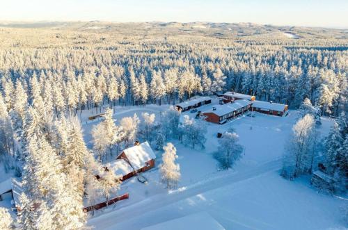 Viesnīcas āriene, Vasaloppsgården - egen hockeyrink (Vasaloppsgarden - egen hockeyrink) in Evertsberg