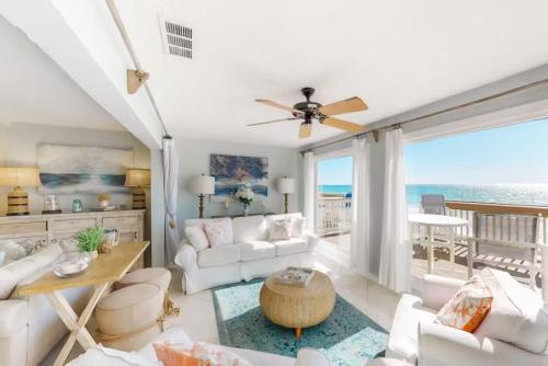 Green Reef Townhomes By Resrtq – Destin, FL