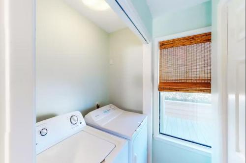 Green Reef Townhomes By Resrtq – Destin, FL