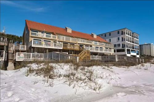 Green Reef Townhomes By Resrtq – Destin, FL
