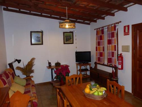 設施, Casa Guinea in 弗龍特拉