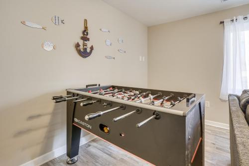 Hot Tub and Amenity Access Lake Anna Retreat!