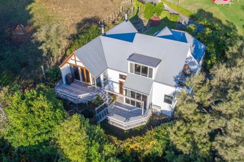 Relax with the Bellbirds in Akaroa, Akaroa