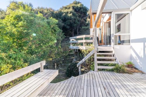 Relax with the Bellbirds in Akaroa, Akaroa (zdjęcie 2)