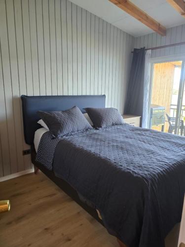 cabaña nueba con hermosa vista al río, niebla valdivia