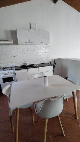 Dpto 1 dormitorio B near Hermes Quijada International Airport