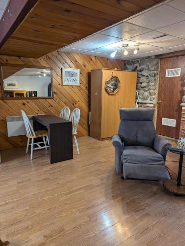 Style Chalet in Riviere-des-Prairies-Pointe-aux-Trembles
