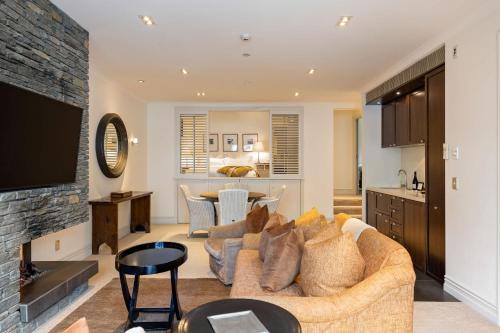 Craigroy 1 Lakeshore apartment with conservatory - image 13