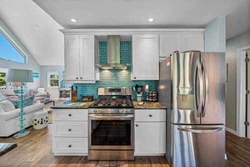 Silverseas Cottage, Pool, 2 Carts, Steps to Beach in North Captiva Island