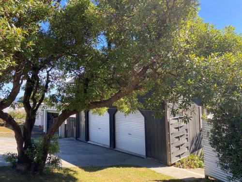 Spacious Wellington Family Oasis in ไอส์แลนด์เบย์