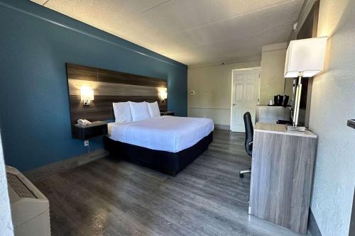 Days Inn by Wyndham San Diego Vista in Vista, USA